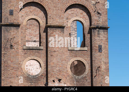 Brick Kreise in einer von den übrigen Wänden von Australiens erster Hochofen und Stahlwerk, Hochofen Park in Lithgow New South Wales, Australien Stockfoto