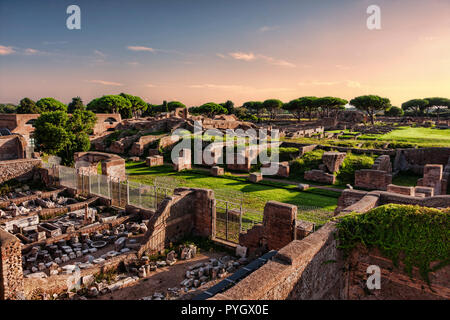 Landschaft in der Römischen archäologischen Ruinen von Ostia Antica - Rom Stockfoto