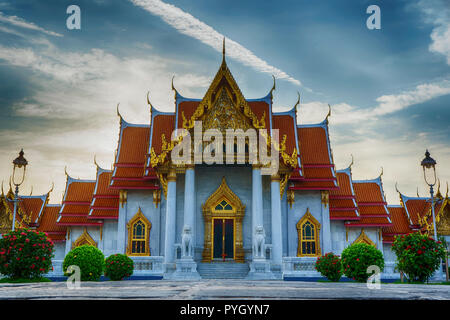 Ein Wahrzeichen von Wat Benchamabophit Dusitwanaram in Bangkok, Thailand. Ein Ort jeder in jeder Religion können angezeigt werden. Stockfoto