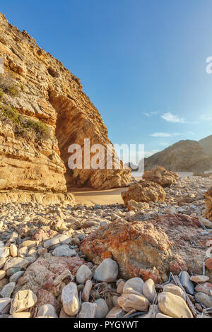 "Arch Rock' auf Keurbooms Beach, in der Nähe von Plettenberg Bay, Südafrika. Dies ist eine beliebte Touristenattraktion Stockfoto