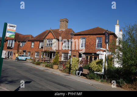 Die Glocke Pub in Bollendorf, East Sussex, Großbritannien Stockfoto