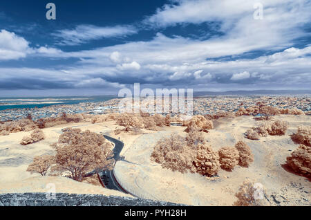 Blick Richtung Mangere Einlass von One Tree Hill Gipfel in Auckland, Neuseeland Stockfoto