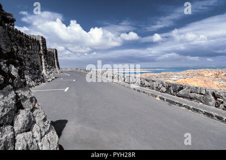 Blick Richtung Mangere Einlass von One Tree Hill Gipfel in Auckland, Neuseeland Stockfoto