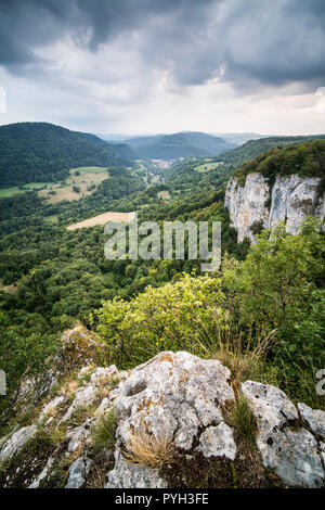 Landschaft in der Nähe von Saint-Hippolyte, Frankreich, Europa. Stockfoto