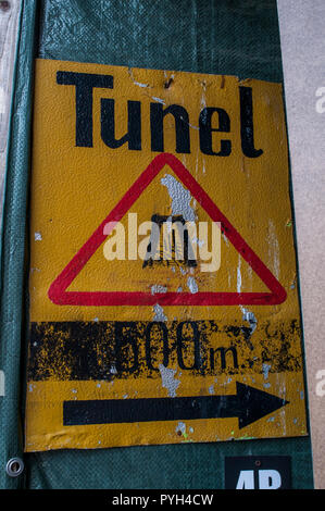 Das Zeichen des Sarajevo Tunnel, unterirdische Tunnel 1993 unter dem Haus der Kolar Familie gebaut während der Belagerung von Sarajevo und der Bosnischen Krieg Stockfoto