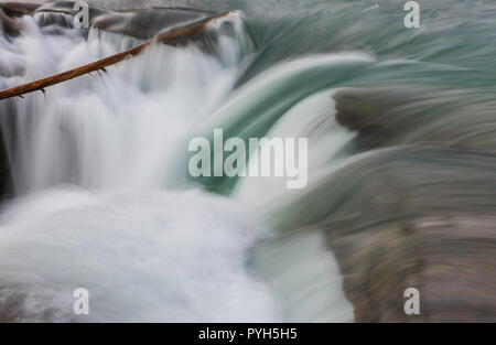 Athabasca Falls, Athabasca River, Jasper NP, Alberta, Kanada, von Bruce Montagne/Dembinsky Foto Assoc Stockfoto