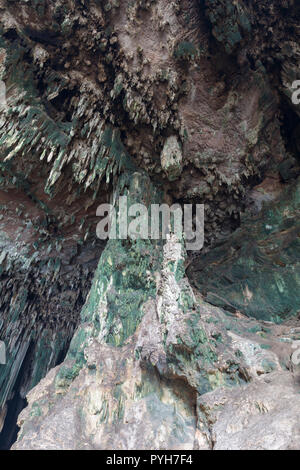 Stalagtite Formationen an Tham Lod Höhle, Mae Hong Son Provinz, Thailand Stockfoto