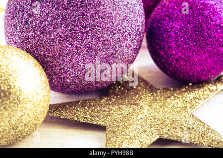 Goldene weihnachten Sterne und Spielereien Dekoration Stockfoto