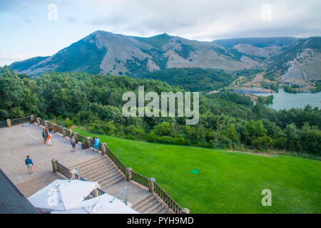 Blick vom Parador. Fuentes Carrionas y Fuente Cobre Naturschutzgebiet, Palencia Provinz Castilla Leon, Spanien. Stockfoto