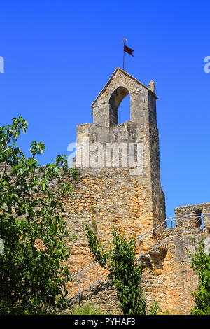 Zinne der Verteidigungsmauer. Im 12. Jahrhundert Kloster Christi in Tomar, Portugal. Durch die Tempelritter gegründet. UNESCO-Weltkulturerbe. Stockfoto