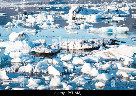 Spektakulären Gletschersee in Island mit schwimmende Eisberge Stockfoto