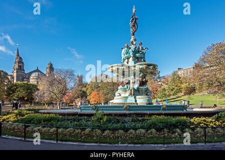 Die wiederhergestellten Ross Brunnen in West Princes Street Gardens Edinburgh Schottland Großbritannien Stockfoto