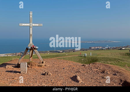 Der höchste Punkt der Landkreis Pinneberg, im Hintergrund der Duene (Düne), Helgoland, Schleswig-Holstein, Deutschland Stockfoto