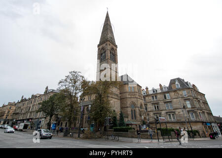 Òran Mór (Bar, Restaurant und Nachtclub) und Great Western Road, an der Spitze der Byres Road, Glasgow, Schottland Stockfoto