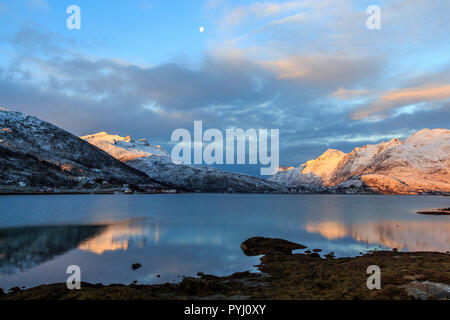 Herbst Landschaften auf der Insel Kvaløya in Tromsø Gemeinde in Troms County, Norwegen. Stockfoto