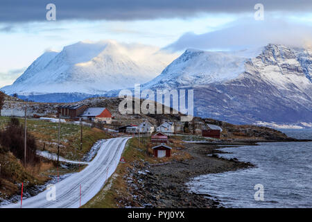 Herbst Landschaften auf der Insel Kvaløya in Tromsø Gemeinde in Troms County, Norwegen. Stockfoto