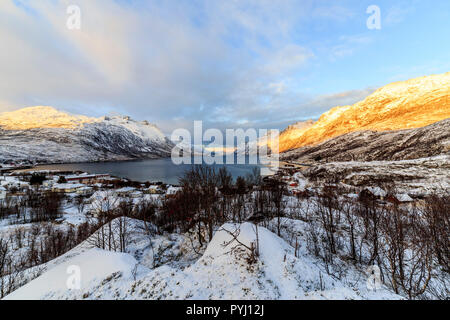 Herbst Landschaften auf der Insel Kvaløya in Tromsø Gemeinde in Troms County, Norwegen. Stockfoto