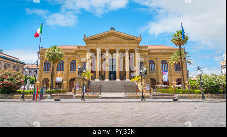 Das Teatro Massimo in Palermo. Sizilien, Süditalien. Stockfoto