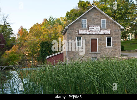 Historische Morningstar Mühle in St. Catharines, Ontario, Kanada. Durch Decew fällt. Stockfoto