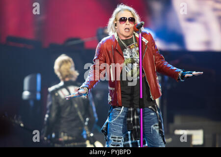 Guns N' Roses durchführen, die nicht in diesem Leben Tour an Passeio Marítimo de Algés, in Lissabon, Portugal. Stockfoto