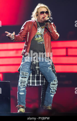 Guns N' Roses durchführen, die nicht in diesem Leben Tour an Passeio Marítimo de Algés, in Lissabon, Portugal. Stockfoto