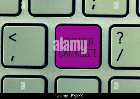 Handschrift Text schreiben Sie Ihre eigene Website. Begriff Sinne dienen als Erweiterung einer Business Card eine persönliche Website. Stockfoto