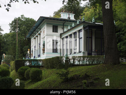 Ernst Fuchs Museum in Wien, Österreich. Das Museum widmet sich der österreichische Künstler Ernst Fuchs befindet sich in der ehemaligen Villa Wagner ich von österreichischen modernistischen Architekten Otto Wagner entworfen und in 1886-1888 in Hütteldorf Bezirk untergebracht. Das Gebäude erworben und von Ernst Fuchs in den 70er Jahren wieder aufgebaut. Stockfoto