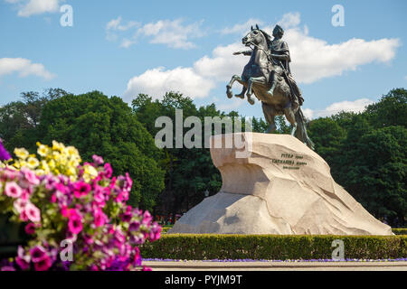 Russland, St. Petersburg, 31. Mai 2018: Denkmal für grosse Zar Peter zuerst auf einem sonnigen Tag Stockfoto