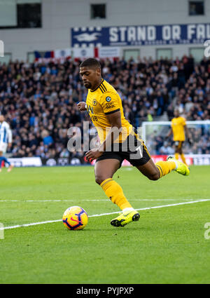 Brighton, UK. 27. Okt 2018. Ivan Cavaleiro der Wolverhampton Wanderers in die Premier League Match zwischen Brighton und Hove Albion und Wolverhampton Wanderers an der AMEX Stadion, Brighton, England am 27. Oktober 2018. Foto von Liam McAvoy. Credit: UK Sport Pics Ltd/Alamy leben Nachrichten Stockfoto