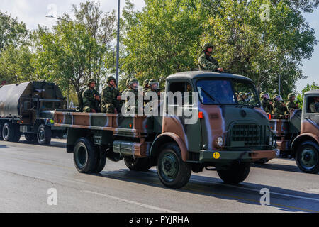 Thessaloniki, Griechenland - 28. Oktober 2018: Oxi Tag griechischen Armee Parade. März während der nationalen Feier zum Tag der militärischen Parade zum Gedenken an die Griechische keine gegen die Mussolini Italienische 1940 Ultimatum. Credit: bestravelvideo/Alamy leben Nachrichten Stockfoto