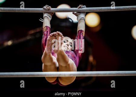 Doha, Katar. 28 Okt, 2018. Oktober 28, 2018: Nicolle Castro von Mexiko während Stufenbarren Qualifikation an der Aspire Dome in Doha, Katar, künstlerische Bild Turn-WM. Ulrik Pedersen/CSM Credit: Cal Sport Media/Alamy leben Nachrichten Stockfoto