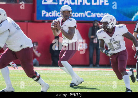 Lincoln, NE, USA. 27 Okt, 2018. Bethune Cookman Wildkatzen quarterback Jabari Dunham (9) während der zweiten Hälfte NCAA Football Spiel zwischen den Bethune Cookman Wildkatzen und Nebraska Cornhuskers. Nebraska besiegt Bethune Cookman 45-9 bei Memorial Stadium in Lincoln, NE. Romeo T Guzman/CSM/Alamy leben Nachrichten Stockfoto