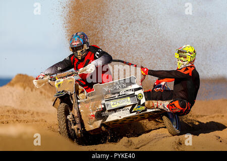 Portrush, Nordirland. Sonntag, 28 Oktober, 2018 Aktion aus dem Jahr 2018 Portstewart Strand Rennen. Credit: Graham Service/Alamy leben Nachrichten Stockfoto