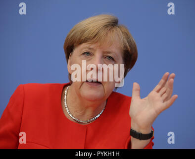 Berlin, Deutschland. 29 Aug, 2017. Die deutsche Bundeskanzlerin Angela Merkel (CDU) spricht an der Bundespressekonferenz in Berlin am 29.08.2017 zu aktuellen Fragen der Innen- und Außenpolitik. Quelle: Michael Kappeler/dpa | Verwendung weltweit/dpa/Alamy leben Nachrichten Stockfoto