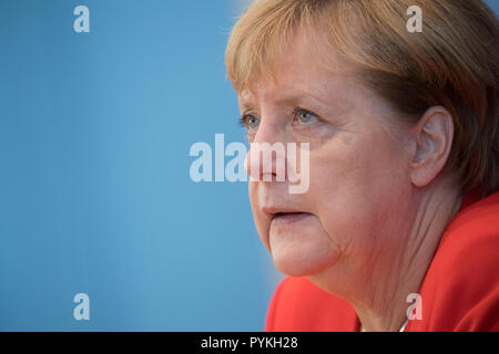 Berlin, Deutschland. 29 Aug, 2017. Die deutsche Bundeskanzlerin Angela Merkel (CDU) spricht an der Bundespressekonferenz in Berlin am 29.08.2017 zu aktuellen Fragen der Innen- und Außenpolitik. Quelle: Bernd von Jutrczenka/dpa | Verwendung weltweit/dpa/Alamy leben Nachrichten Stockfoto