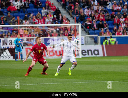 Harrison, der Vereinigten Staaten von Amerika. 28 Okt, 2018. Dominic Dwyer (14) von Orlando ball Kontrollen während der letzten regulären MLS Spiel gegen Red Bulls bei Red Bull Arena Red Bulls gewann 1 - 0 Credit: Lev Radin/Pacific Press/Alamy leben Nachrichten Stockfoto