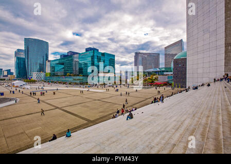 Frankreich, Paris, La Défense, Gradine der Grand Arc-Basis Stockfoto