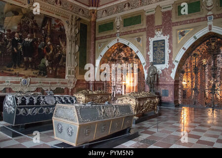 Särge in der Christlichen 4 Kapelle in der Kathedrale von Roskilde, Roskilde, Dänemark. Der Bau der Kathedrale begann in den 1170ern unter Bischof Absalon. Stockfoto