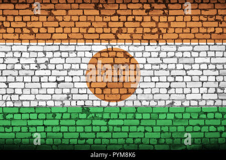 Niger Fahne ist auf einer alten Mauer gemalt Stockfoto
