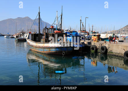 Kunststoff Luftverschmutzung in Hout Bay Hafen in der Nähe von Kapstadt, Südafrika. Stockfoto