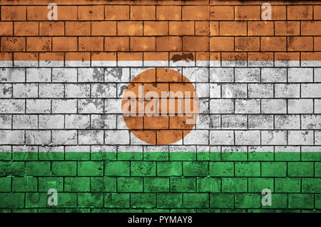 Niger Fahne ist auf einer alten Mauer gemalt Stockfoto