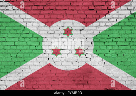 Burundi Fahne ist auf einer alten Mauer gemalt Stockfoto