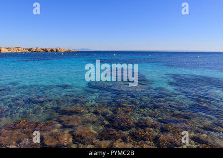 Mallorca, Spanien, sauberes Meerwasser Illettes, Seascape Stockfoto