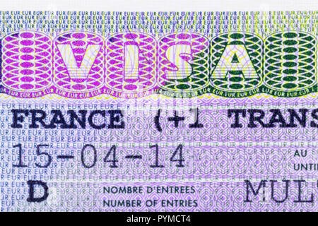 Nahaufnahme von einem Schengen Visum erlaubt dem Inhaber des Passes innerhalb des Schengener Vertrags Hoheitsgebiet zu reisen Stockfoto