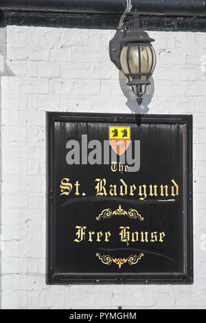 "Die St Radeguund" Pub, kleinste Kneipe in Cambridge und Endpunkt der berühmten Halbjährlichen Pub Crawl, King Street, Cambridge, England. Stockfoto