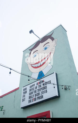 ASBURY PARK, NEW JERSEY - Oktober 10, 2018: Blick auf den berühmten Wunder Bar auf einem sehr neblig Herbst Tag Stockfoto