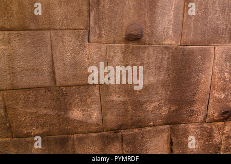 Details von Mauerwerk der Coricancha, berühmten Tempel in der Inca Empire bei Cuzco, Peru Stockfoto