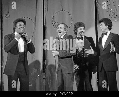 Musik geht um die Welt, Musiksendung, Deutschland 1979 Mitwirkende: (v. l.) Roberto Blanco, Gerd Vespermann, Tony Marshall, Freddy Breck Stockfoto
