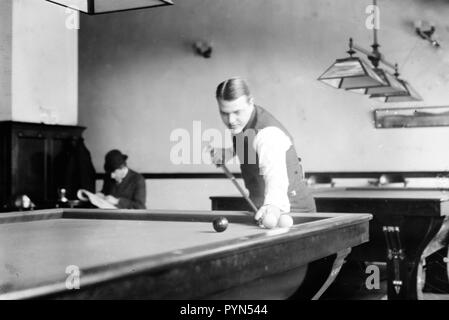 Willie Hoppe [schießen Billard Ca. 1910-1915 Stockfoto