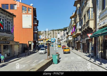 VELIKO Tarnovo, Bulgarien - 11. APRIL 2017: Häuser in der Altstadt von Veliko Tarnovo, Bulgarien Stockfoto